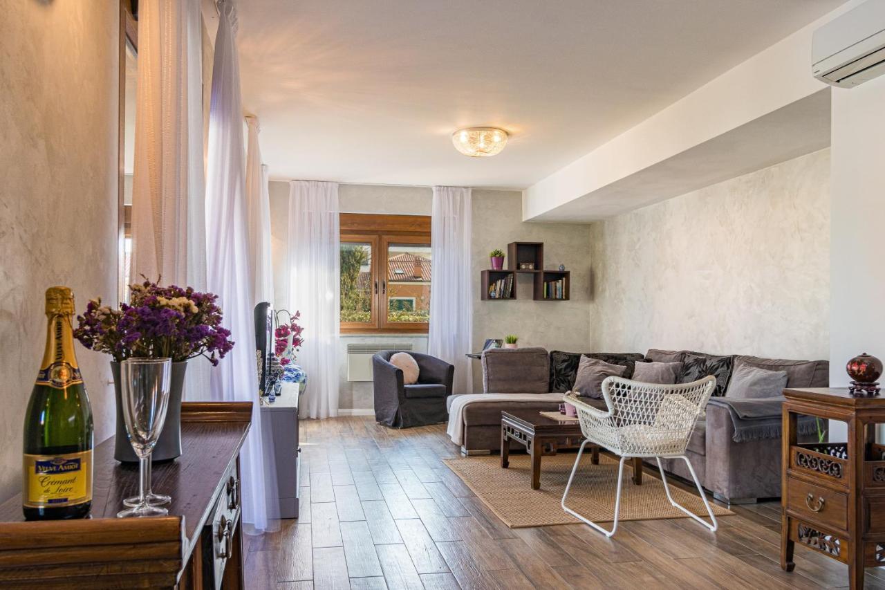 Lovely Istrian Apartment With A Private Swimming Pool And A Charming Garden بنجول المظهر الخارجي الصورة