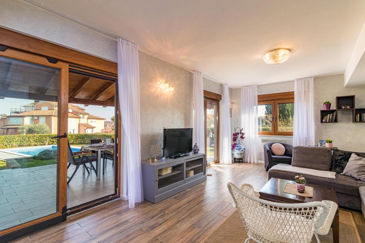 Lovely Istrian Apartment With A Private Swimming Pool And A Charming Garden بنجول المظهر الخارجي الصورة