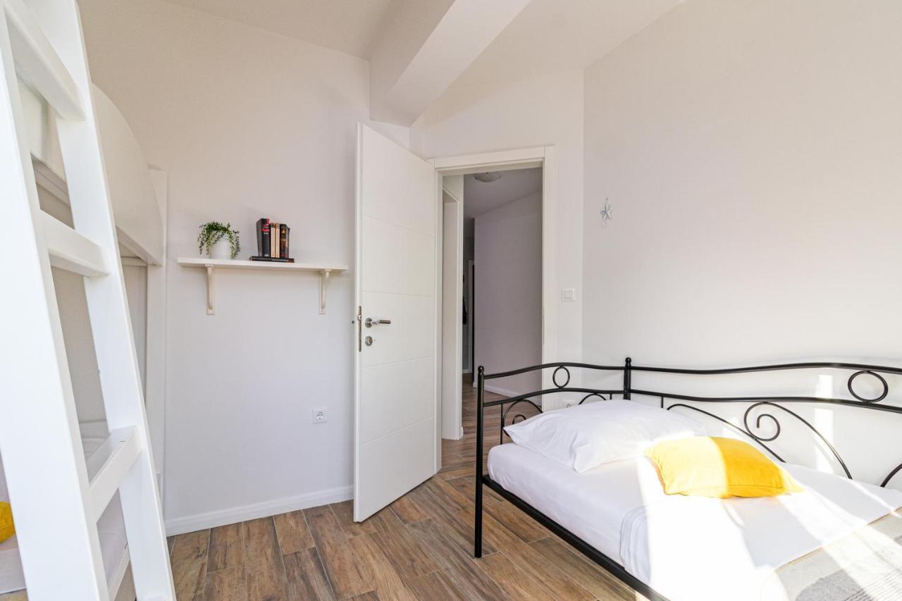 Lovely Istrian Apartment With A Private Swimming Pool And A Charming Garden بنجول المظهر الخارجي الصورة