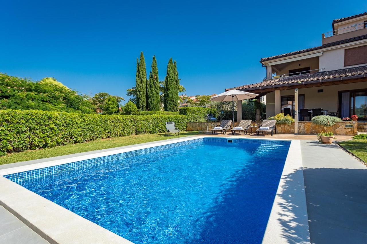 Lovely Istrian Apartment With A Private Swimming Pool And A Charming Garden بنجول المظهر الخارجي الصورة